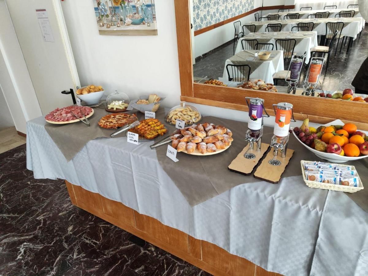 Hotel La Torre 체르비아 외부 사진